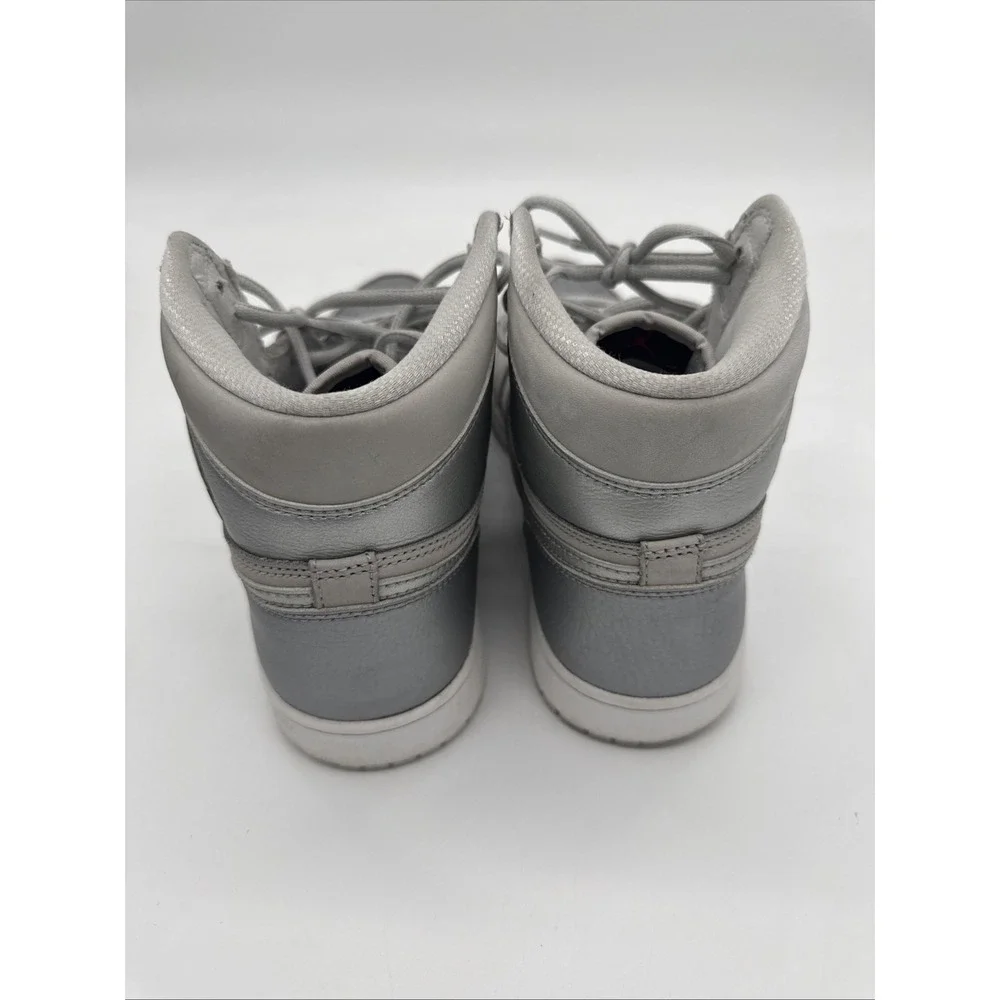 Nike Air Jordan 1 Retro High Stealth Gray White High Top Sneakers
